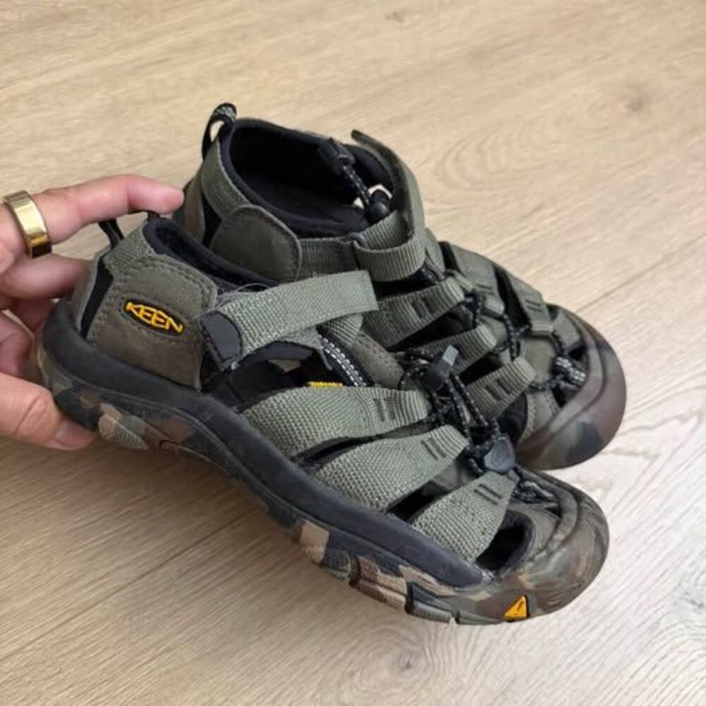KEEN Newport H2 Sandals Size US 3 Youth
